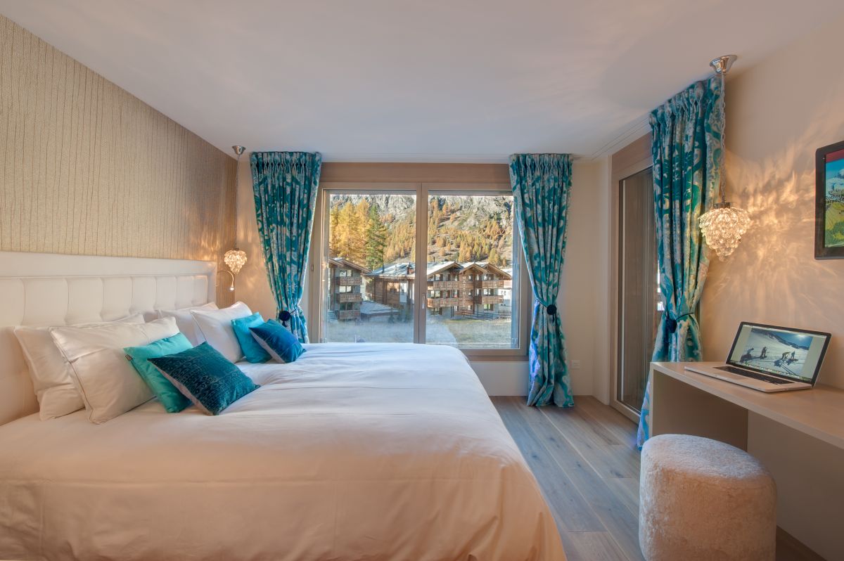 CWP The Arco Double 010 CWP The Arco Double 010