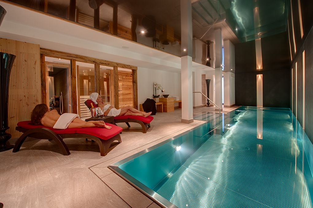 Chalet White Pearl web 0101 Chalet White Pearl web 0101